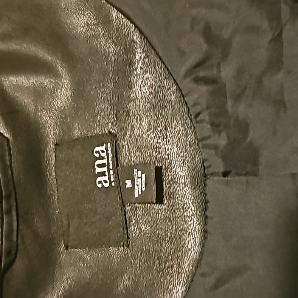 Black leather jacket - Picture 7 of 13